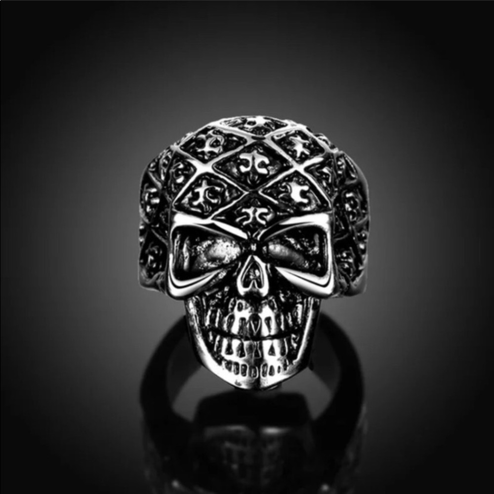 Size 6 1/2 Titanium Steel Skull Biker Ring NEW